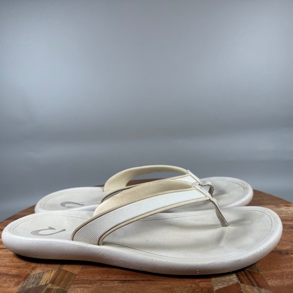 OluKai Shoes - OluKai Hoopiopio White Sahara Womens Flip Flop Sandals Size 7